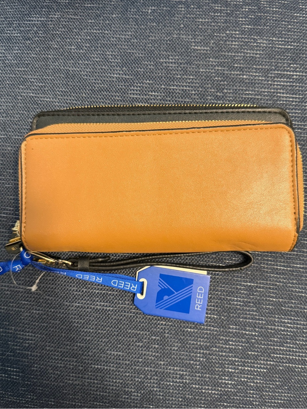 Kohl's Tan and Black Zip-Around Wristlet Wallet